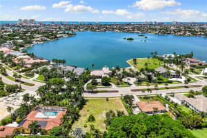 761 S Barfield Dr, Marco Island