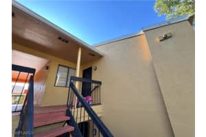 2875 Winkler Ave 517, Fort Myers