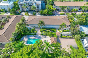 950 7th Ave S 14, Naples