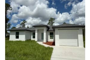 322 Mcarthur Blvd, Lehigh Acres
