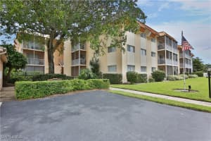 1100 Gulf Shore Blvd N 207, Naples