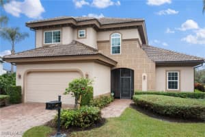 6172 Dogleg Dr, Naples