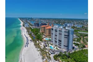 8665 Bay Colony Dr 202, Naples