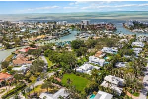 421 Bow Line Dr, Naples 421 Bow Line Dr, Naples