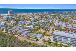250 Fairweather Ln, Fort Myers Beach
