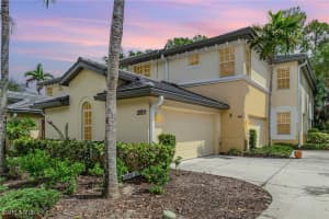 2001 Tarpon Bay Dr N 202, Naples