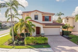 1224 Manado Dr S, Naples