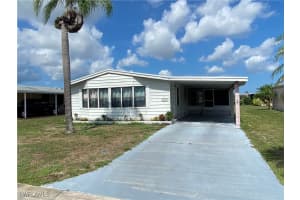 26380 New Orleans Dr, Bonita Springs
