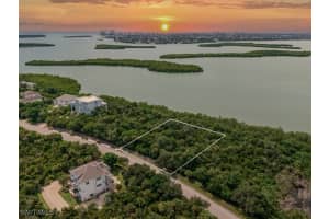 1097 Blue Hill Creek Dr, Marco Island