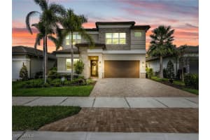 11265 Daphne Ct, Naples