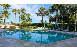 4551 Gulf Shore Blvd N 301, Naples