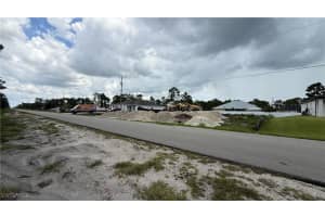 1077 Jaguar Blvd, Lehigh Acres