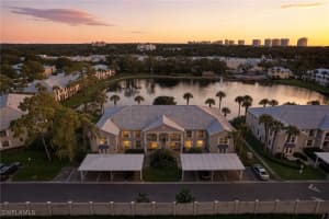 834 Gulf Pavilion Dr 201, Naples