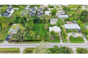 2670 Storter Ave, Naples