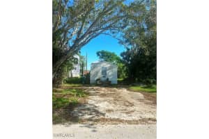 3069 Lunar St, Naples