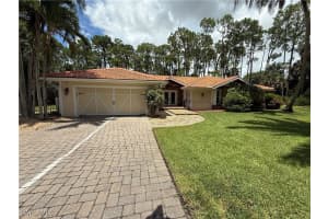 2347 Coach House Ln, Naples