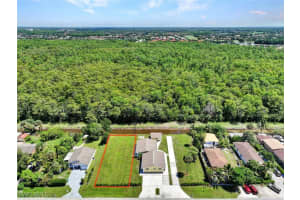 5513 Hardee St, Naples