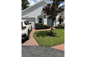 3516 Magenta Ct 15, Naples