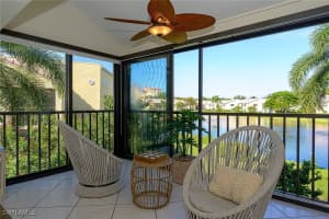 613 Beachwalk Cir J-204, Naples