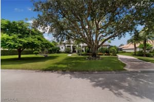 12901 Pond Apple Dr E, Naples