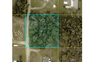8101 Cook Dr, North Fort Myers