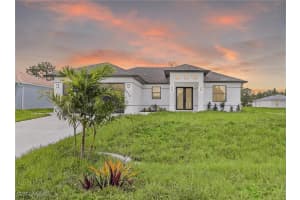 3219 43rd St W, Lehigh Acres