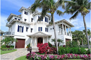 103 Guadeloupe Ln, Bonita Springs
