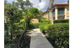 8950 Colonnades Ct E 824, Bonita Springs