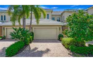 3093 Aviamar Cir 7-203, Naples