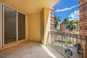 410 Bayfront Pl 2309, Naples