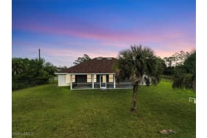 533 Willowbrook Dr, Lehigh Acres