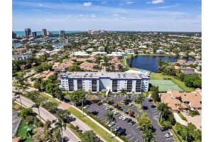 555 Park Shore Dr B-407, Naples