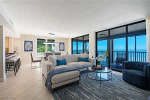 9715 Gulf Shore Dr 301, Naples