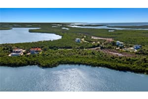 929 Whiskey Creek Dr, Marco Island