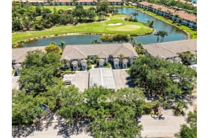 9241 Spring Run Blvd 2202, Estero