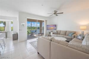 8555 Naples Heritage Dr 246, Naples