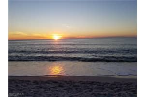 10475 Gulf Shore Dr 114, Naples