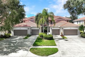 2015 Crestview Way 17b, Naples