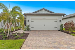 6152 Liberty St, Ave Maria