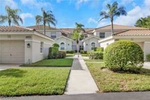 6923 Satinleaf Rd N 101, Naples
