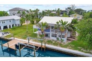 245 Bahia Via, Fort Myers Beach