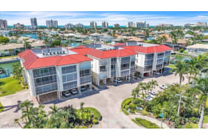 848 Collier Ct 304, Marco Island