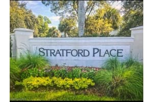 972 Hampton Cir 77, Naples