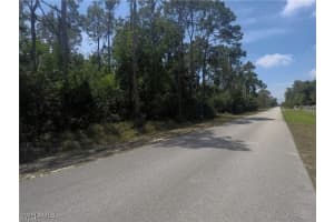 5700 Cedar Tree Ln, Naples