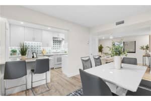 788 Park Shore Dr F17, Naples 788 Park Shore Dr F17, Naples