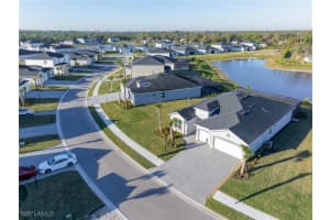 17393 Stonehill Manor Dr, North Fort Myers