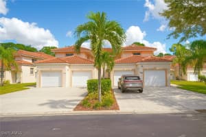 700 Luisa Ln 2, Naples