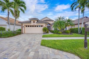 8468 Indian Wells Way, Naples