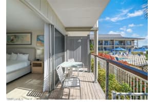 900 Broad Ave S 140, Naples