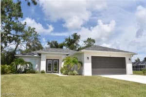 212 Antis Dr, Rotonda West